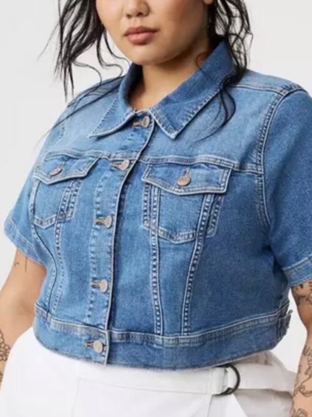 🌺TORRID #FEEL THE FIT Cropped Jean Jacket🌺